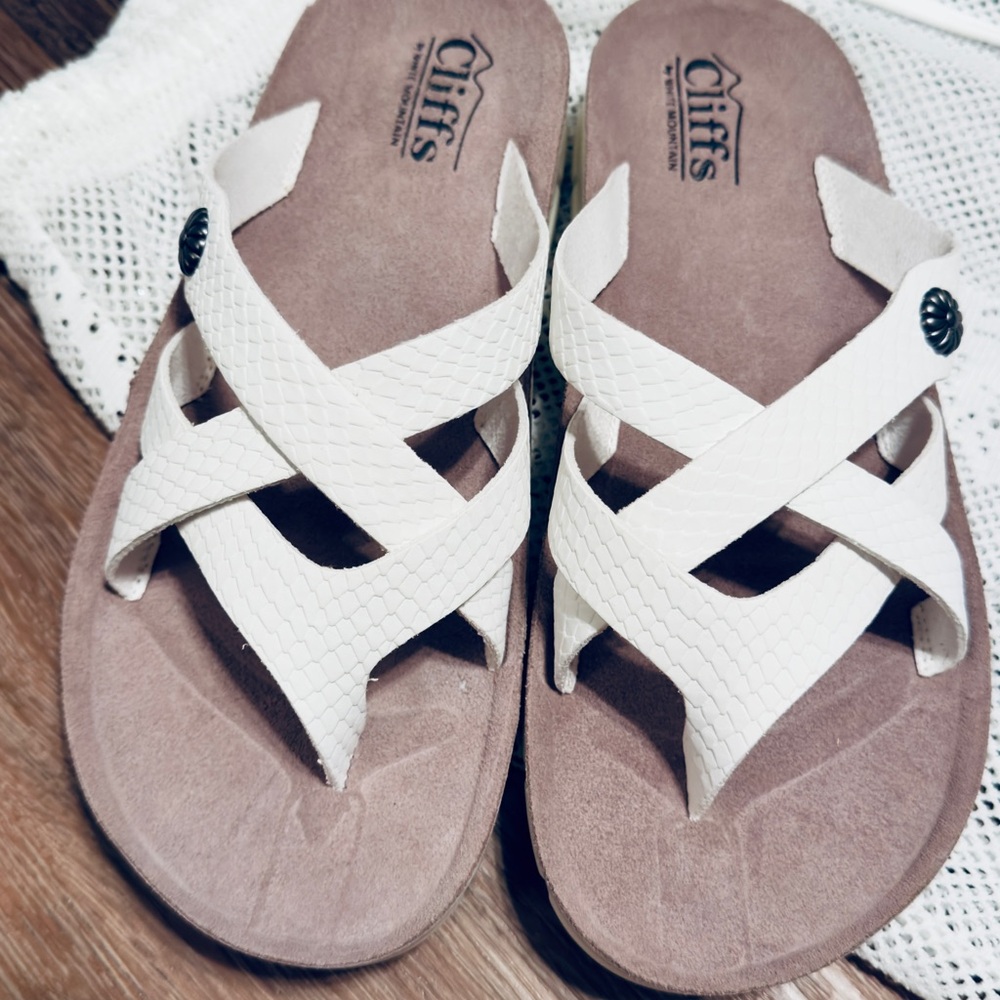 Cliffs - white mt. White Leather/ Taupe Suede Sandals